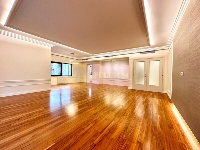 Ansamblul Washington, 4 camere, 180 mp, parcare subterana.